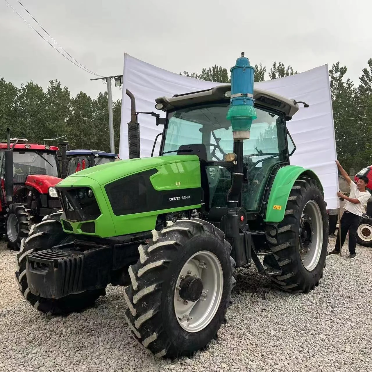 Agricultural Tractor DEUTZ FAHR DF1304 130HP Good Quality used farm tractor