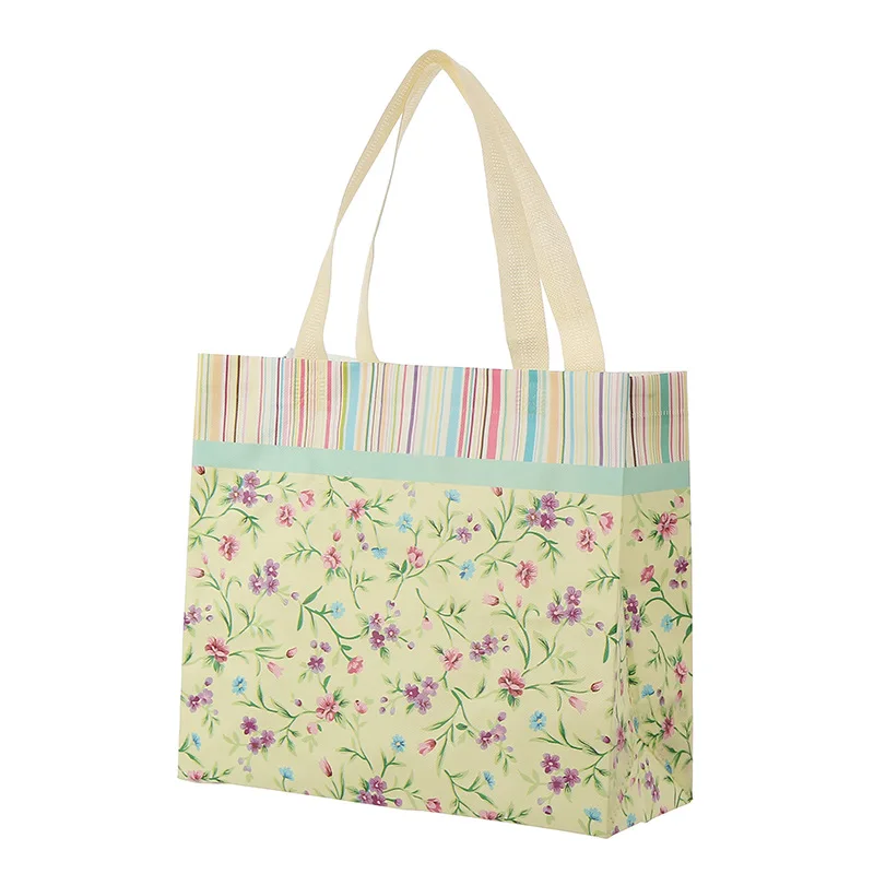 Three dimensional film covered non-woven bag color printing folding clothing store shopping bag cute birthday gift bag