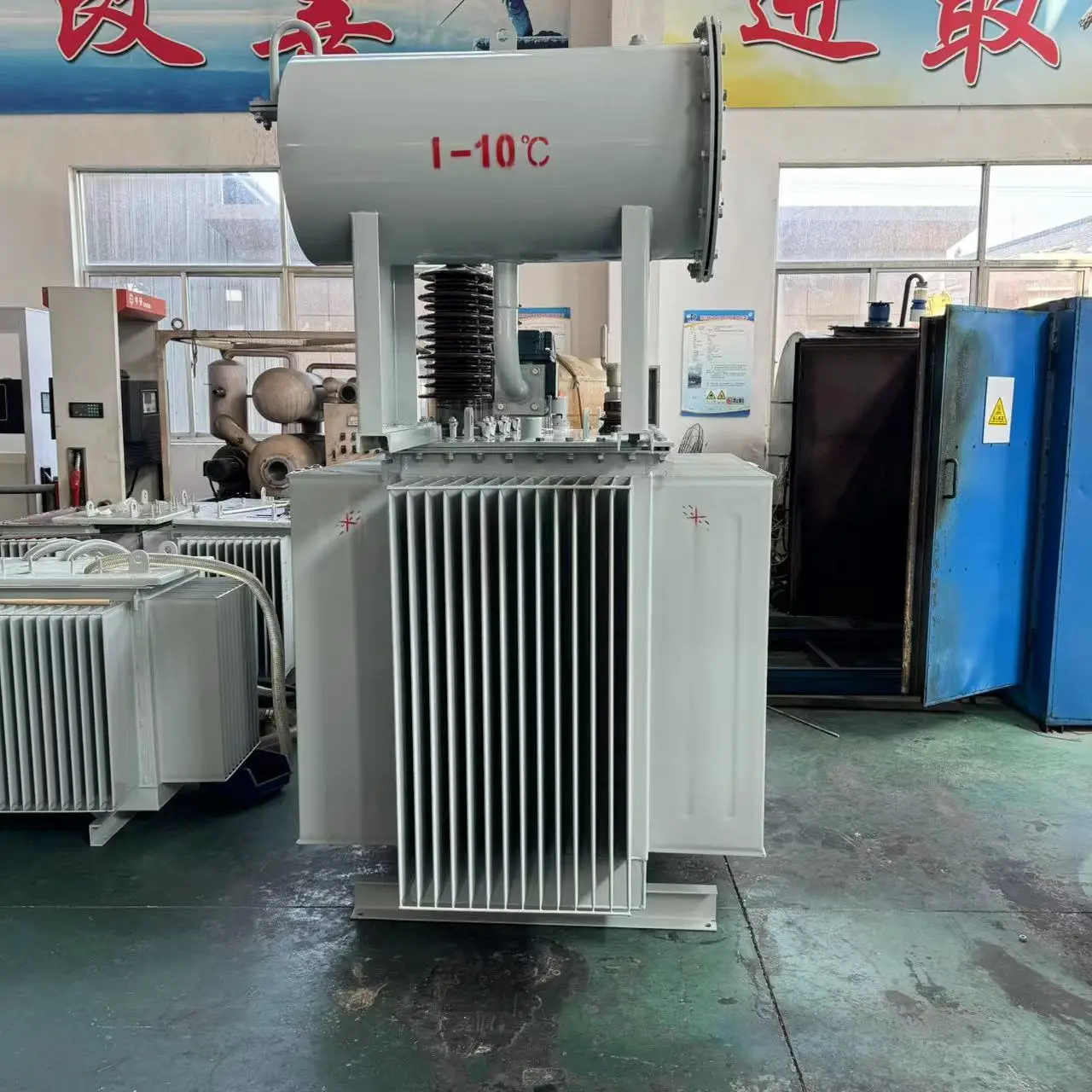 Copper Winding S11 1500KVA 6kV/10kV/11kV 0.4kV Customized Three Phase Oil Immersed Power Transformer