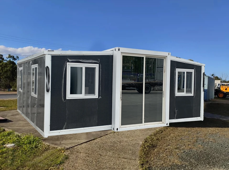 Insulated 40ft 20ft Waterproof Prefab Mobile Home 2 3 4 5 Bedroom Granny Flat Villa Prefabricated Expandable Container House