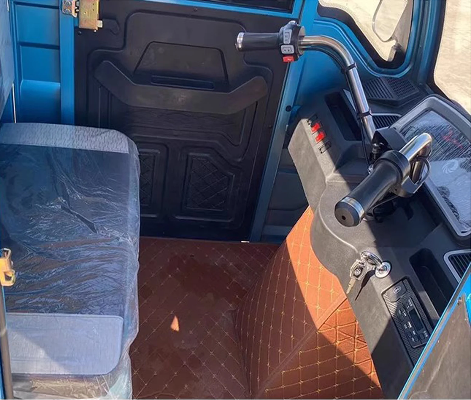 Электрический автомобиль 3 трехколесный электрический взрослый 2024 маленький