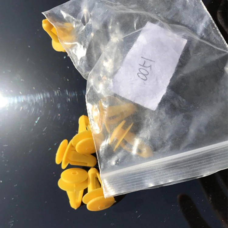 Plastic Auto Fastener Car Universal Bumper Fixed Clamp Push Type Clip for Automobile Series Fastener