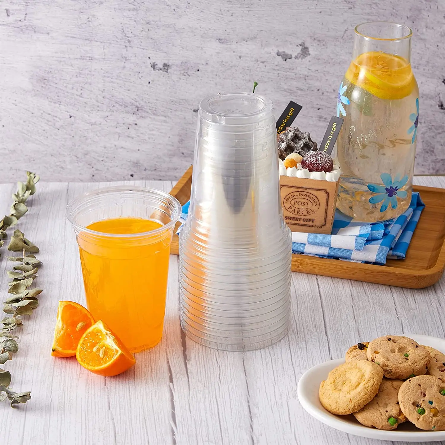 16 Oz. Plastic Clear Cups With Flat Lids Is Great For Cold Drinks Iced Coffee