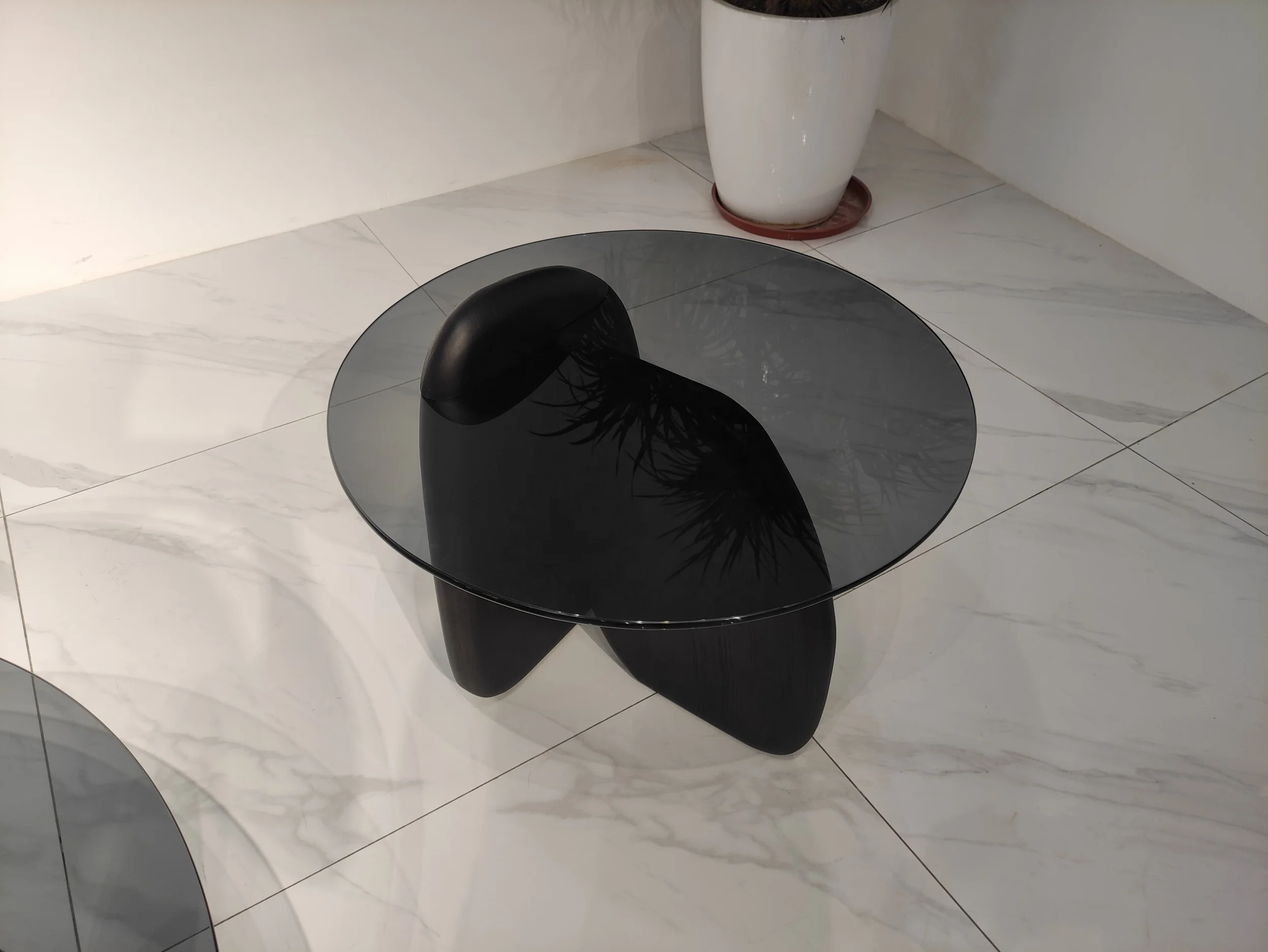 Nordic European Modern Office Hotel Living Room Funiture Solid Wood Legs Side Table Tempered Glass Round Center Coffee Tables