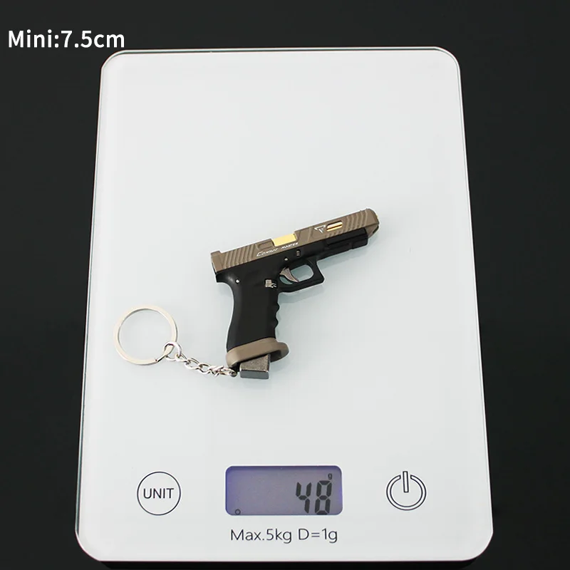 Ready Ship TTI G34  Mini Toy Gun Model Keychain Factory Supply Zinc Alloy 7.5 CM Gun Keychains Eject Shell With Bullets