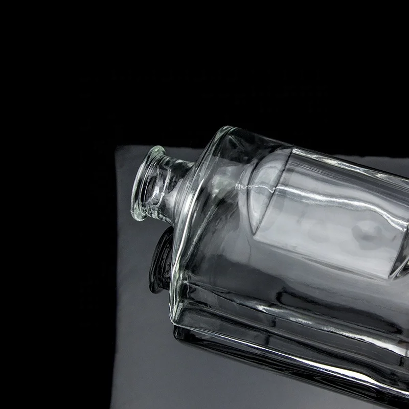 Customized Shaped 750ml Vodka Glass Bottle Cork Finish Clear Liquor bottle