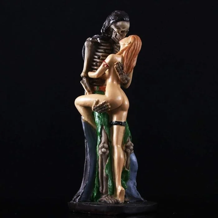 Halloween Party Decor Day Of The Dead Skeleton Statue Resin Skull Ghost Hugging Beauty Sexy Statue