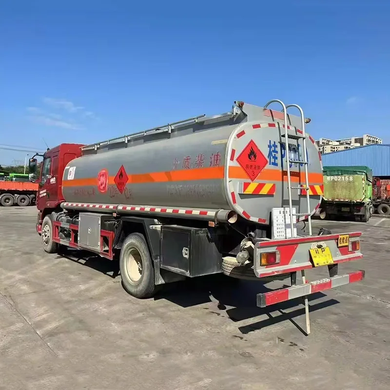 Dongfeng 4X2 10-15CBM топливный бак 6 колесный нефтяной автоцистерна