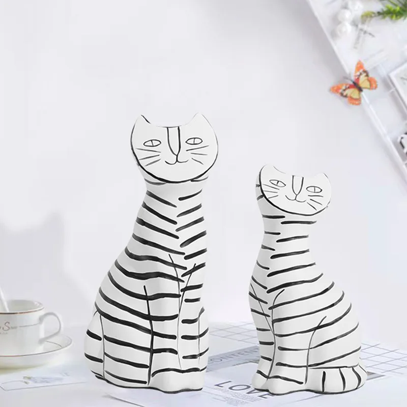 Light Luxury Resin Crafts Ornaments with Cute Cats Artificial Style for Home Decoration
