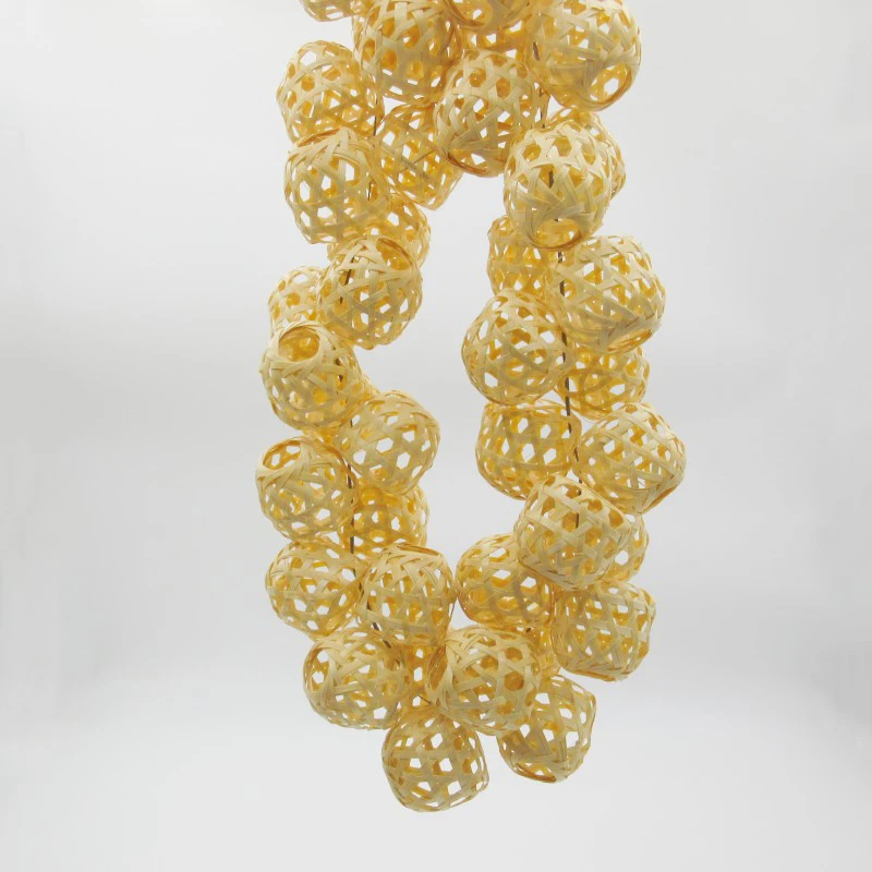 Hot Sell Home Decor Handmade Woven Lampshade Round Openwork,  Mini Bamboo rattan ball, Natural Bamboo Foraging Box