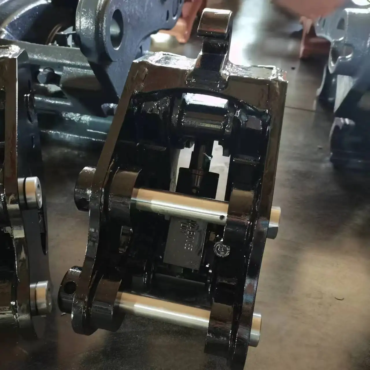 Construction Machinery Attachments Mini Excavator Parts Hydraulic Quick Hitch for 1-4ton excavator