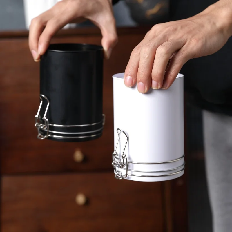 Wholesale Printing Design food grade airtight round  can with iron buckle coffee tin can tea metal tins container with lid