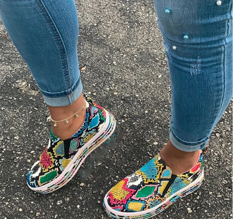 
New Women Flat Vulcanized Shoes Snake Printing PU Leather Sneakers Female Slip On Fashion Platform Woman Shoes Walking Footwear 