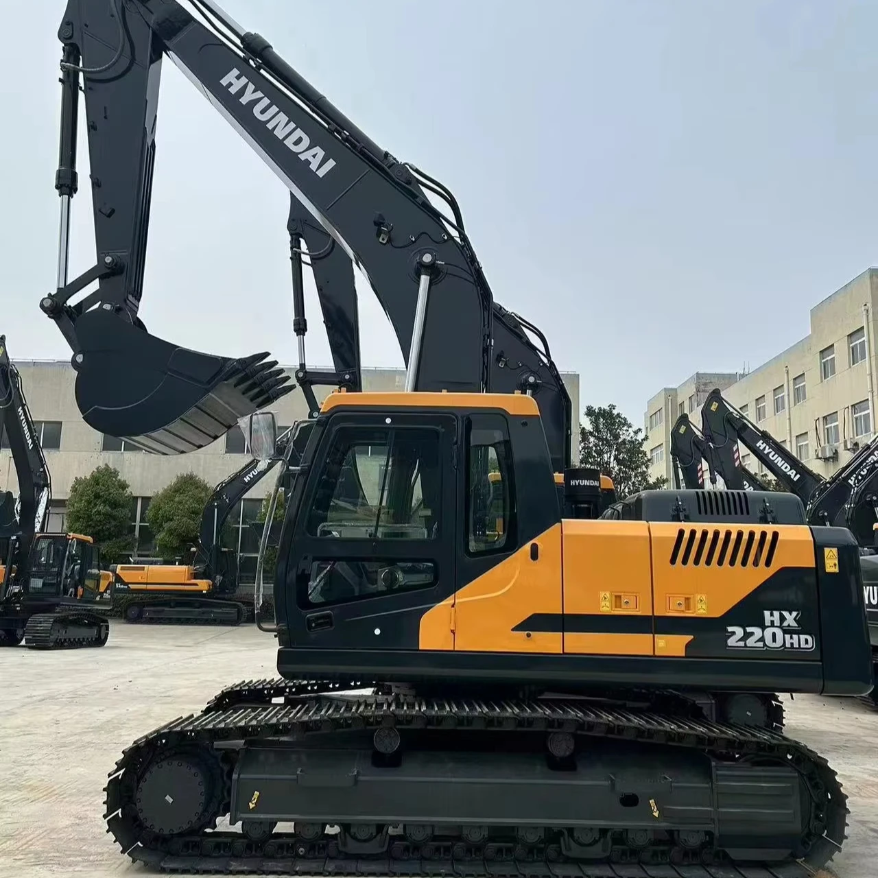 Brand New Hyundai HX220 Excavator Factory Direct, High Performance Heavy Duty Machine Advanced Hydraulic System and Monitor