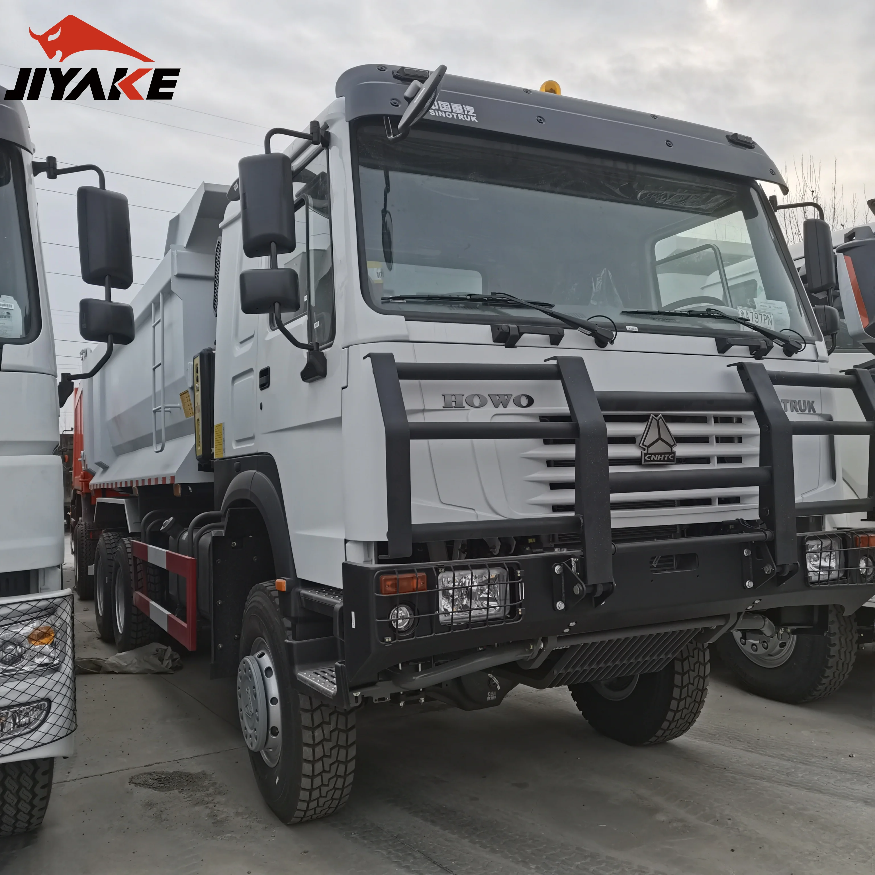 Sinotruck Howo 60 Tons 10 Wheels 6X4 Dumper LHD Euro 4 Euro2 Rear Tipper 20 Cubic Meters Dump Truck with Protection Bumper
