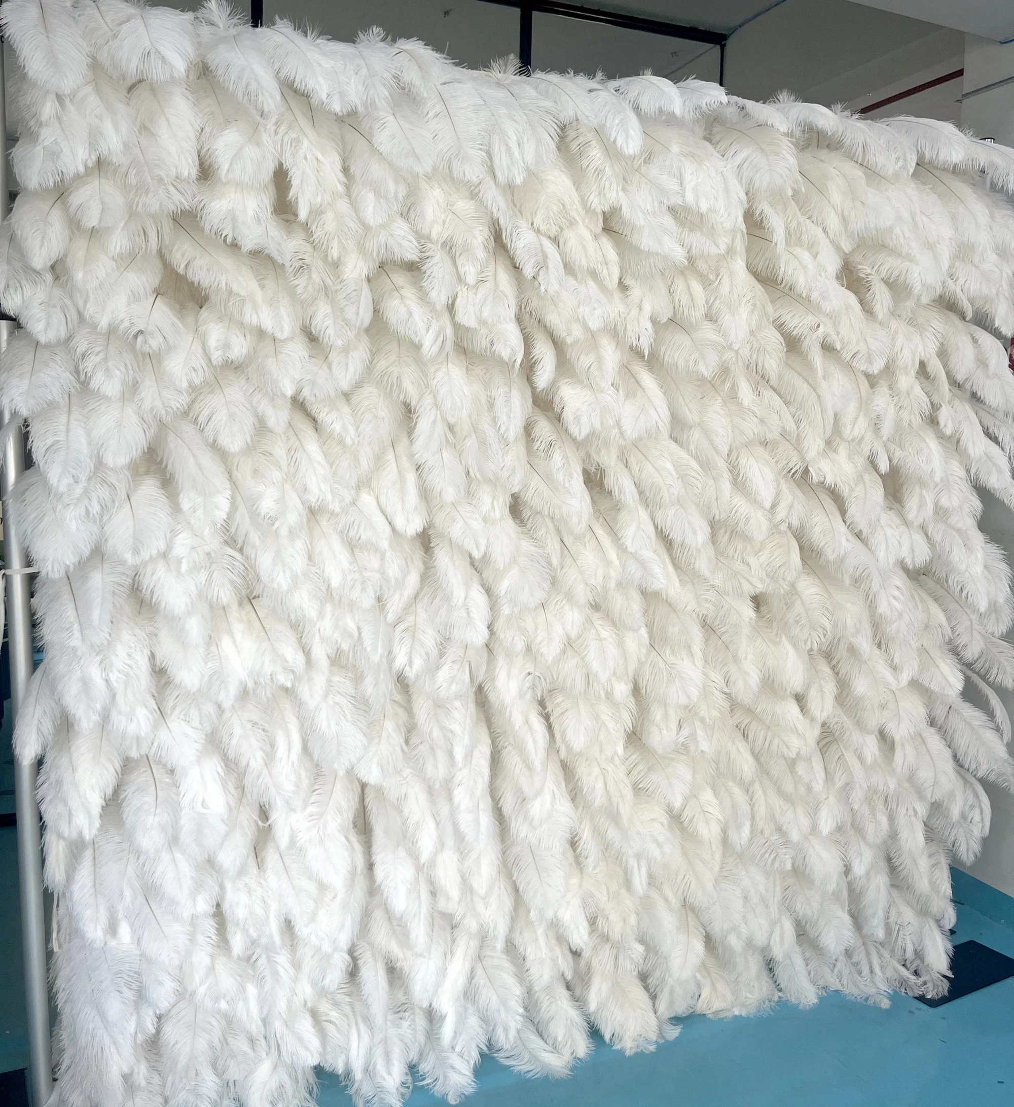 Wedding Party Decorations Supplies 8ft Red Ostrich Fake Feathers Backdrop Wall Panel Display Centerpieces for Birthday Party