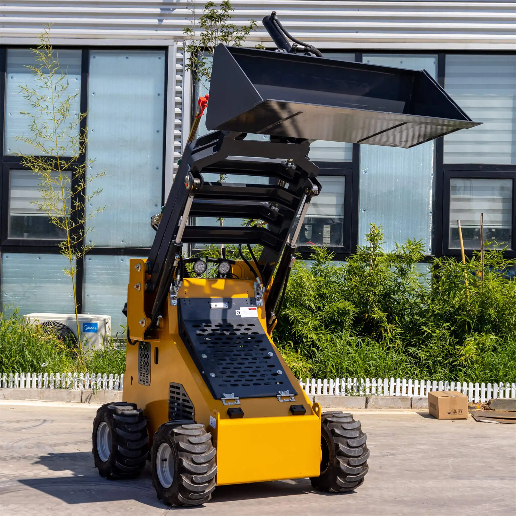 High Quality Wheel Type Mini Loader Skid Steer Loader Small Skid Steer