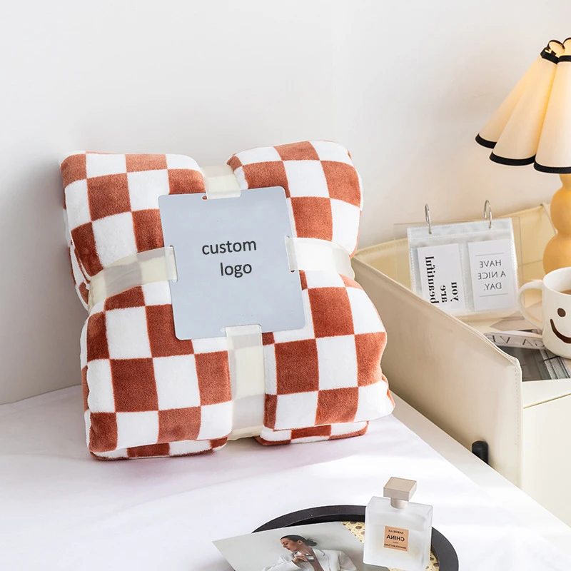 Wholesale Custom Logo Bed Use Blanket in Printing Super Soft Flannel Fabric Fleece Throw Blanket With Sofa