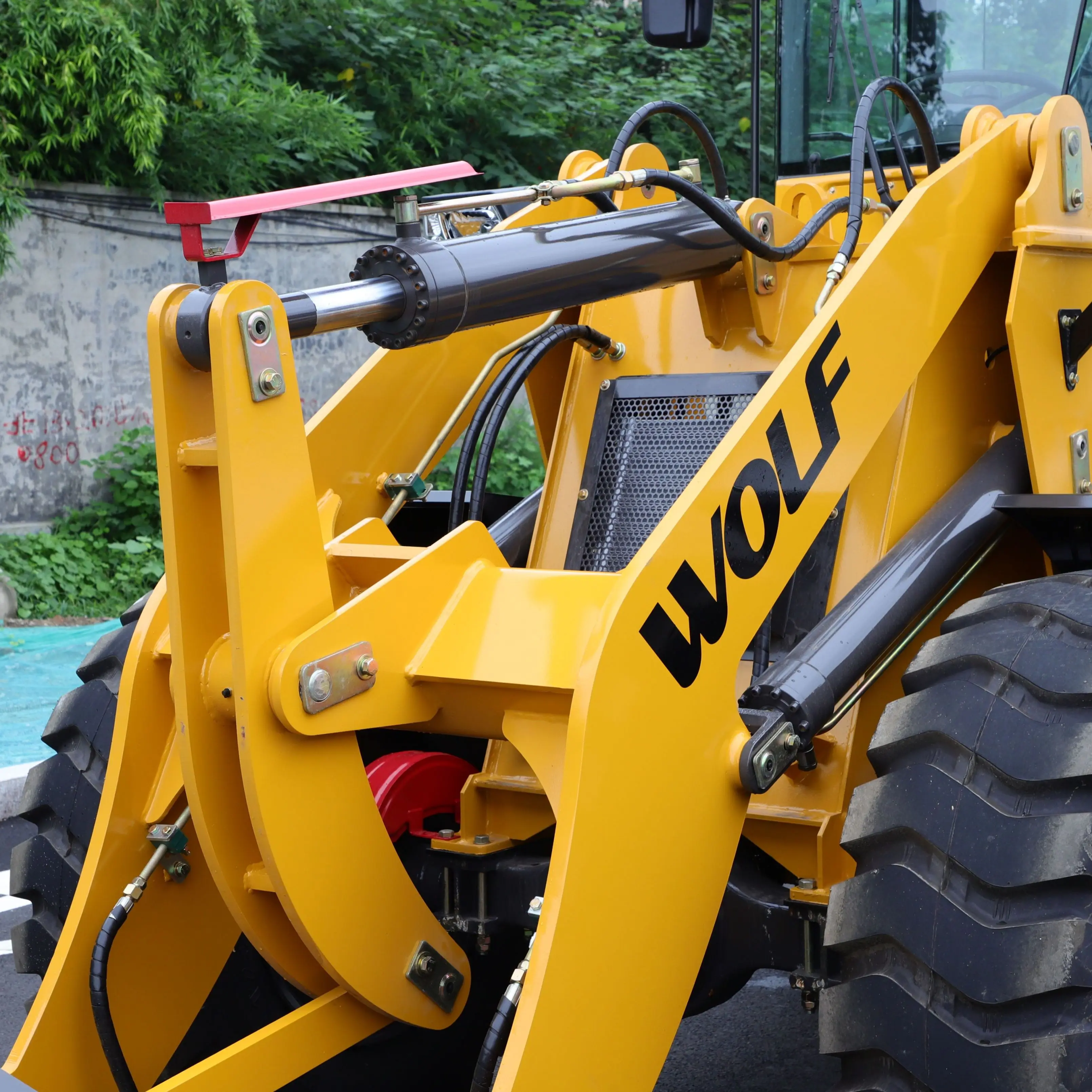 China Cheap Compact 3 Ton Tractor Wheel Loader with 92kw Diesel Engine