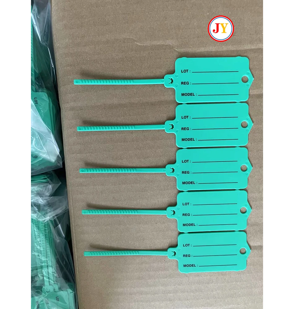 Custom Plastic Hang Tag With Keychain Factory High Quality Custom Hang Tag Auto Parts car accessories Hang Tag