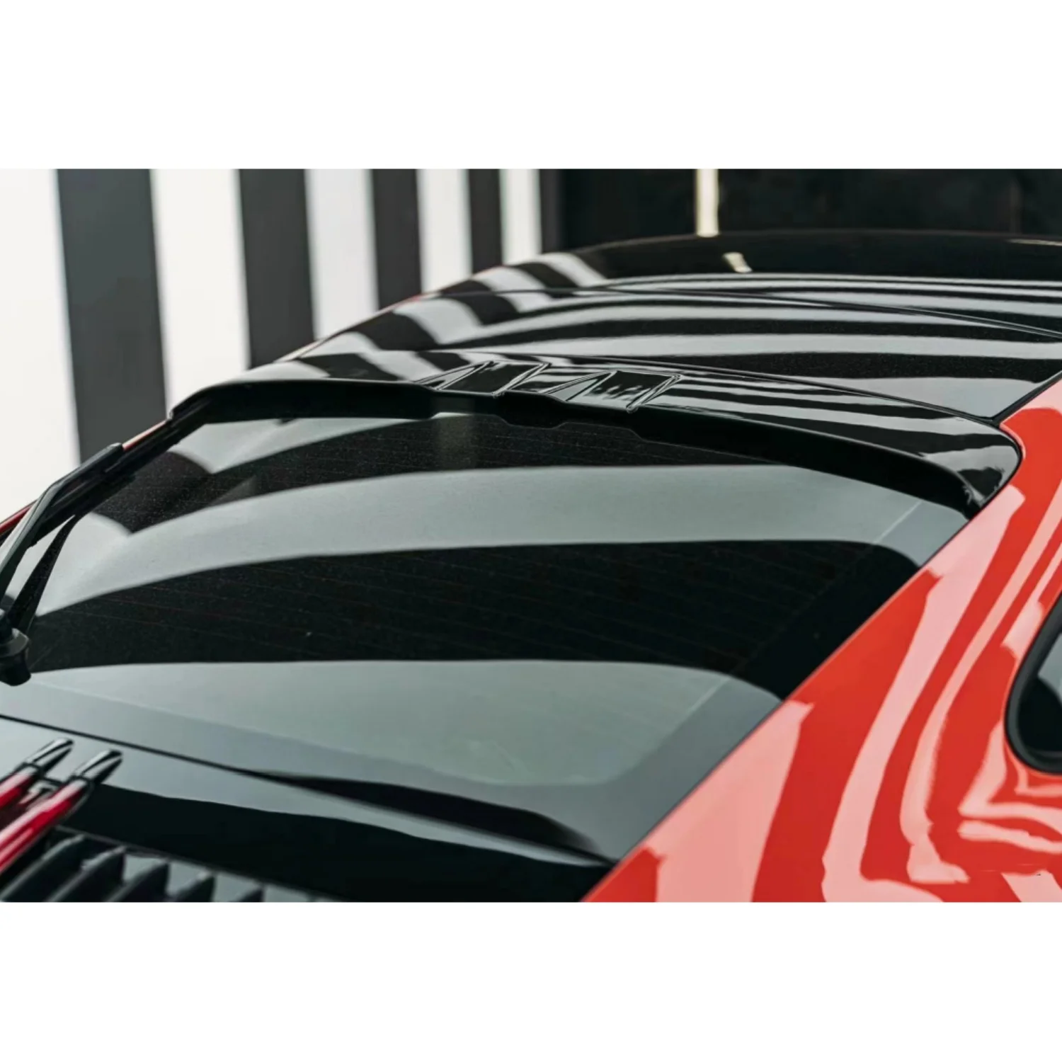 High quality 992 car wing spoiler suitable for Porsche 992 T Style dry carbon fiber top wing