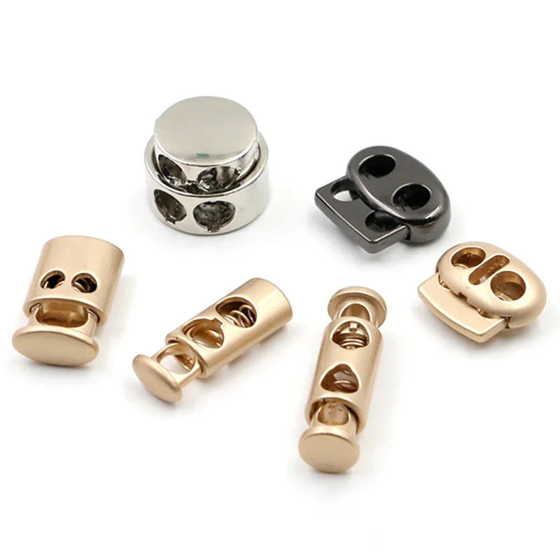 Дешевый вырезанный логотип с гравировкой, 2 отверстия, металлический шнур из цинкового сплава, пружинный переключатель, стопор для худи, шнурок, спортивная одежда