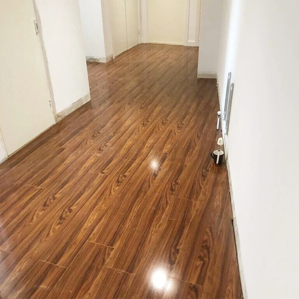 China Manufacturer Wear Resistant MDF Surface AC3 AC4 Plastic Laminate Flooring