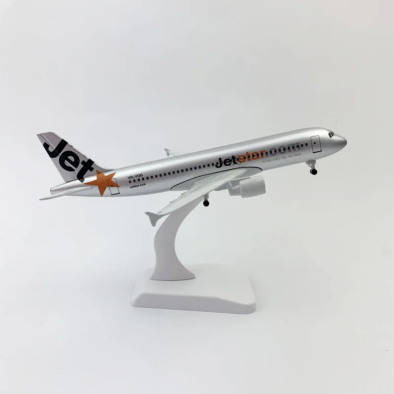 Модель самолета A320 20 см