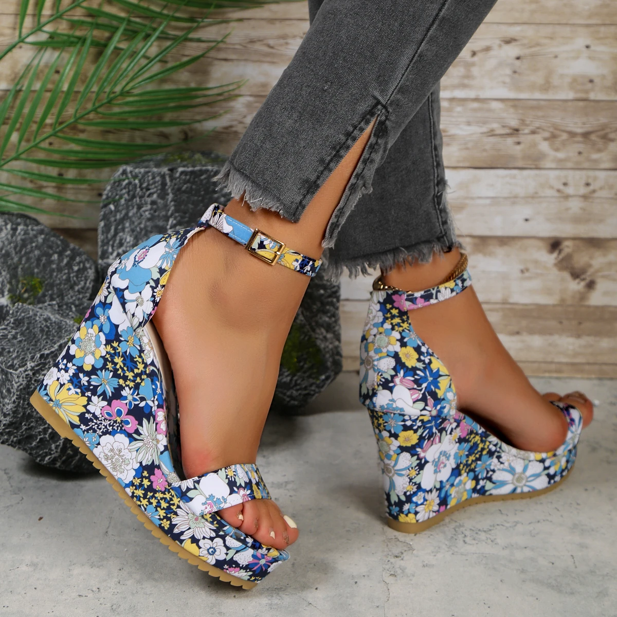 Shoe manufacturer heeled sandals 2024 ladies sandals photo beach sandals for women