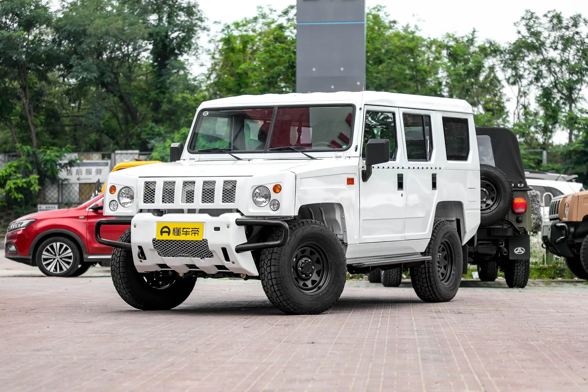 Cheap sale off-road car gasoline warrior 7 seater mpv 4*4 off-road car