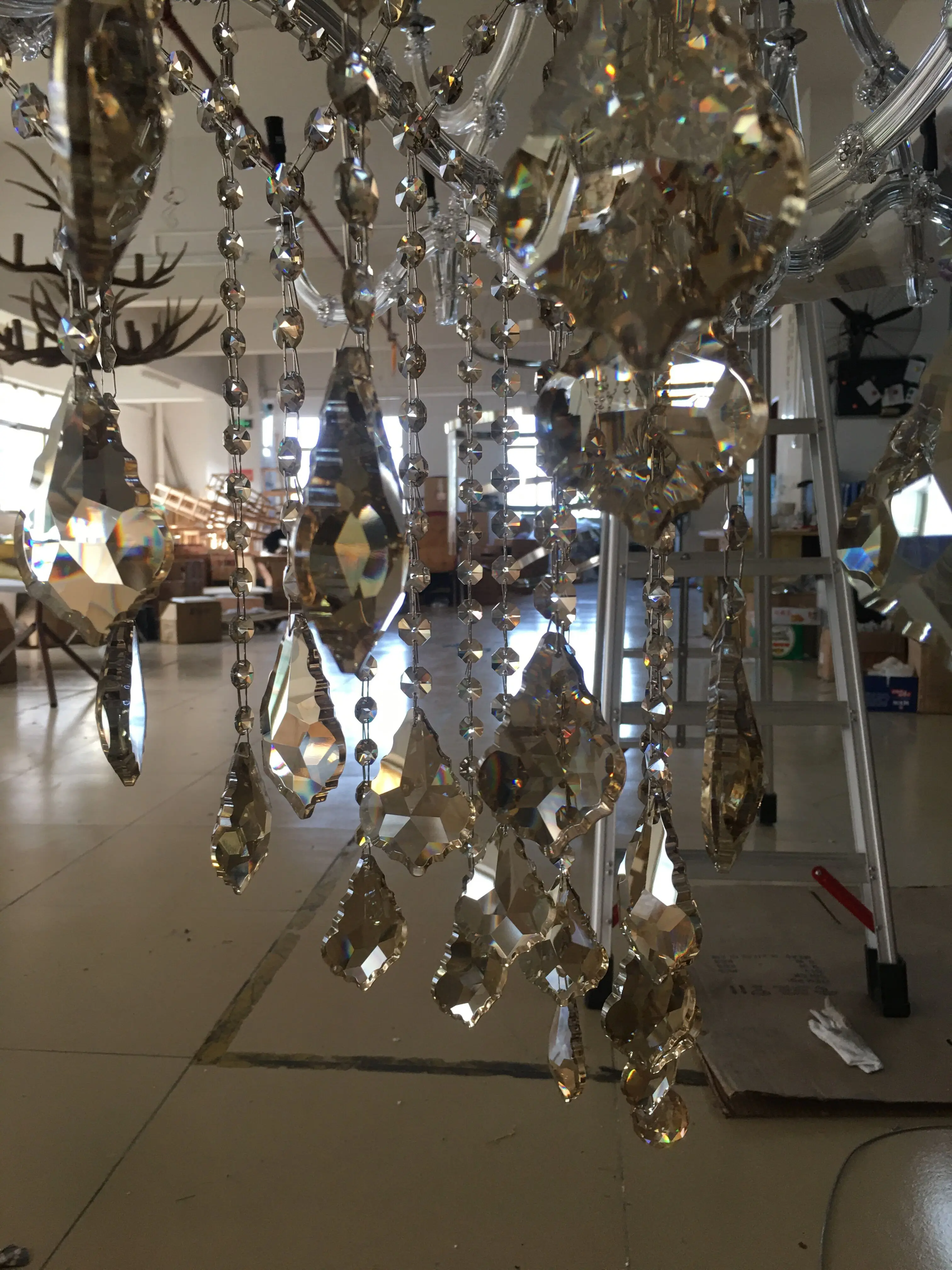 Cognac chandelier lighting modern wholesale price chrome maria theresa chandelier candle lamp indoor ceiling decoration