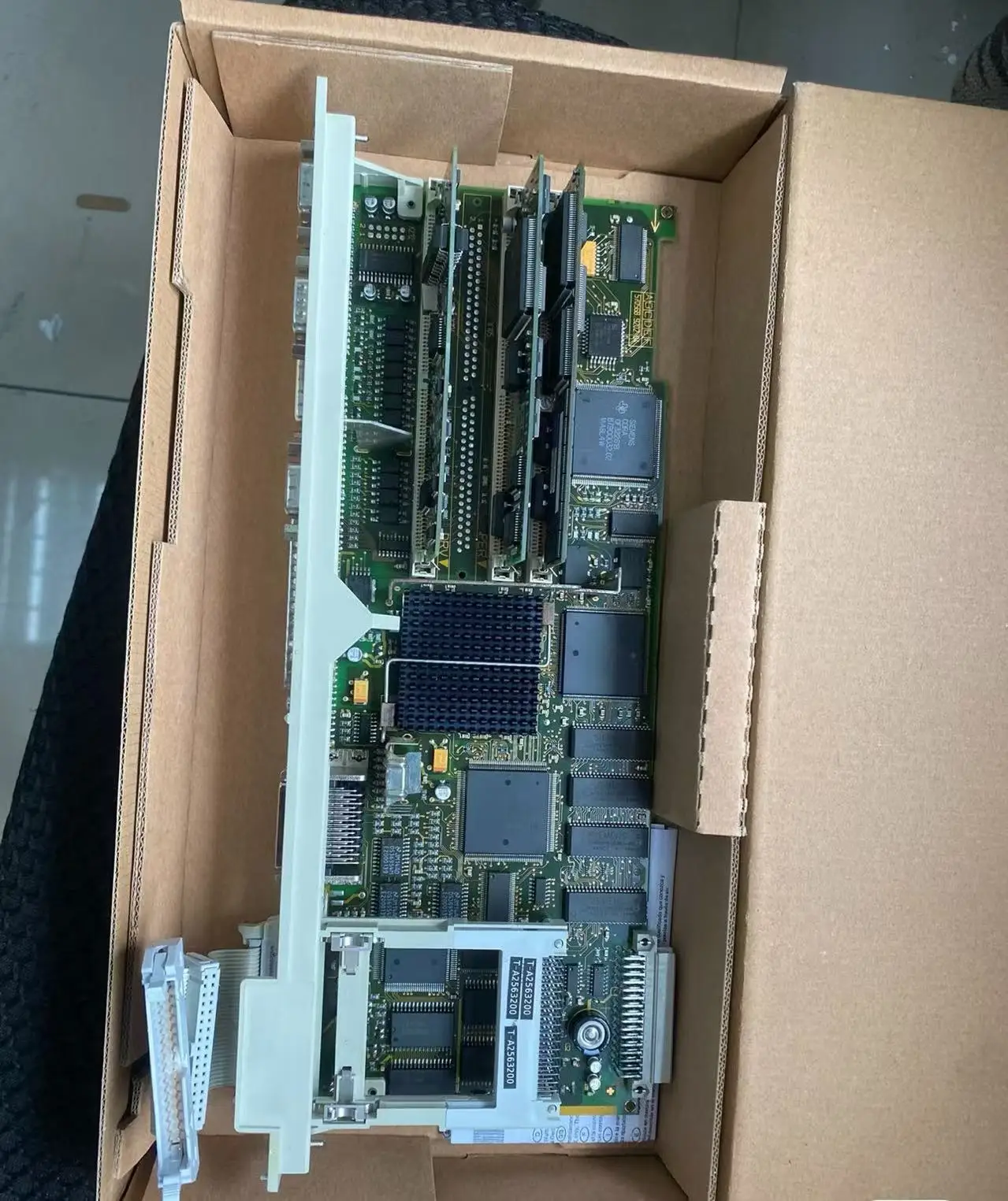 6FC5357-0BB34-0AE0 Siemens запчасти SINAMICS 840D/DE NCU 573 4 материнская плата CNC 6fc5357-0bb34-0ae0 PLC контроллер