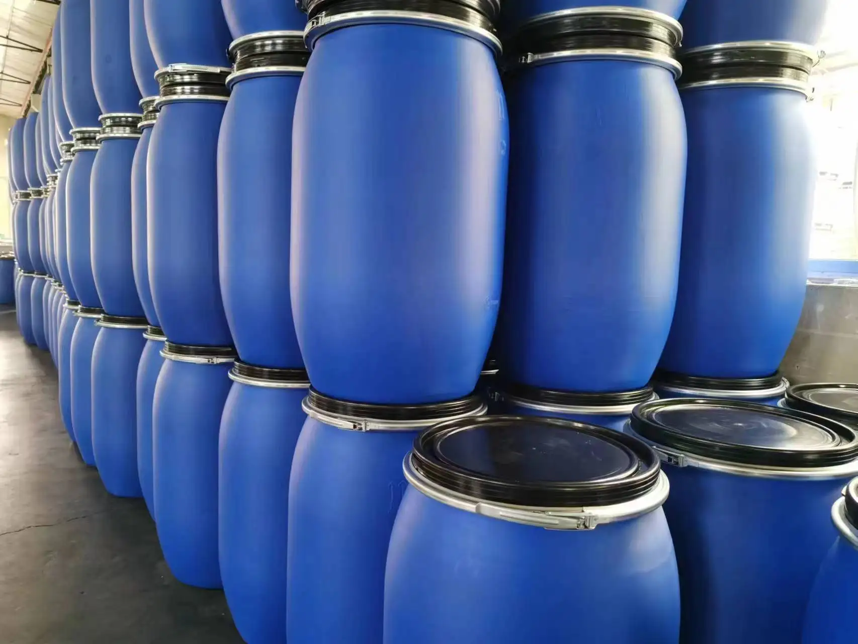 Оптовая Продажа с фабрики 200L синий пластиковый барабан HDPE открытой верхней головкой для продажи