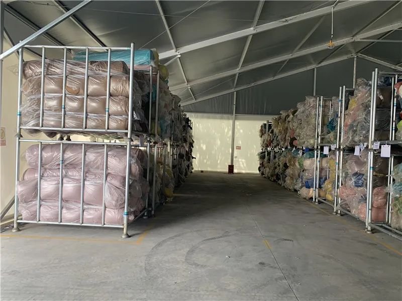 Большой плюшевый ковер с высоким ворсом и микрофибра