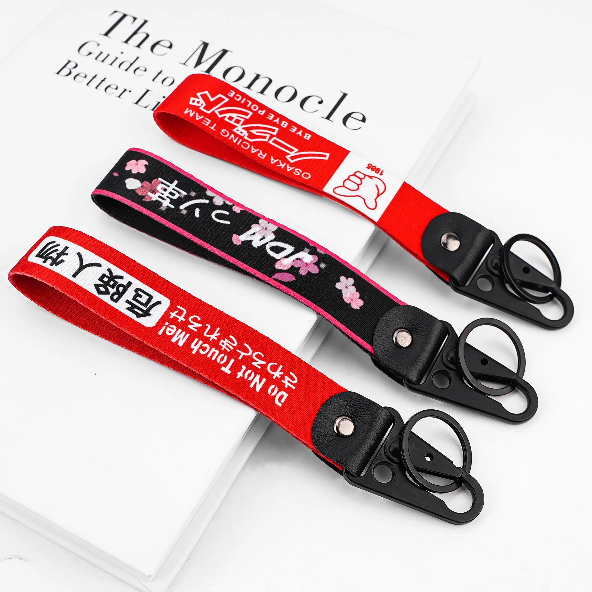 Customized Carabiner Keychain Short Lanyard Woven Embroidered Logo Polyester Lanyard Keys Chains Short Wrist Lanyard For Keys