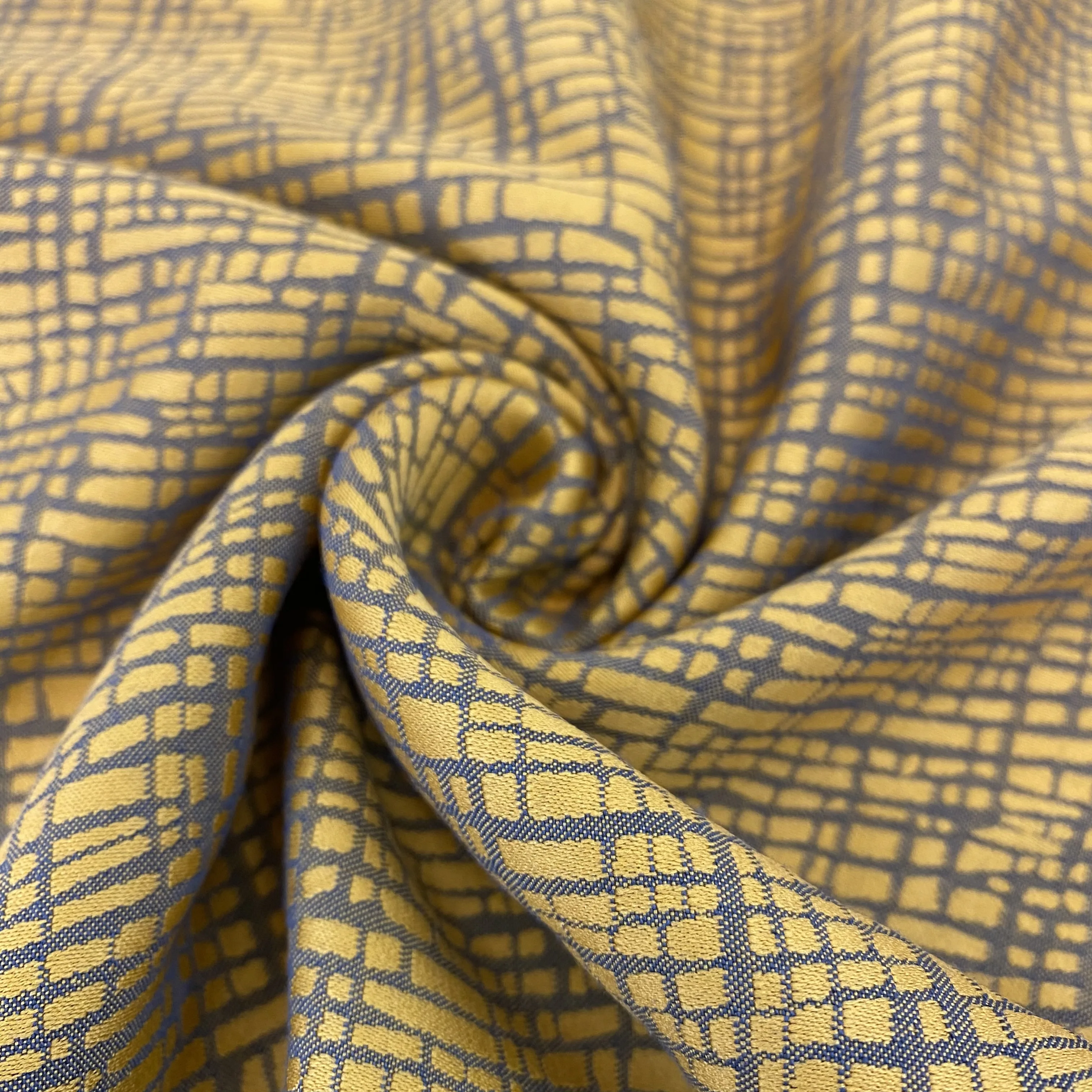 100% Fashion custom design jacquard women dress muslim fabric wholesale tr vietnam silk floral