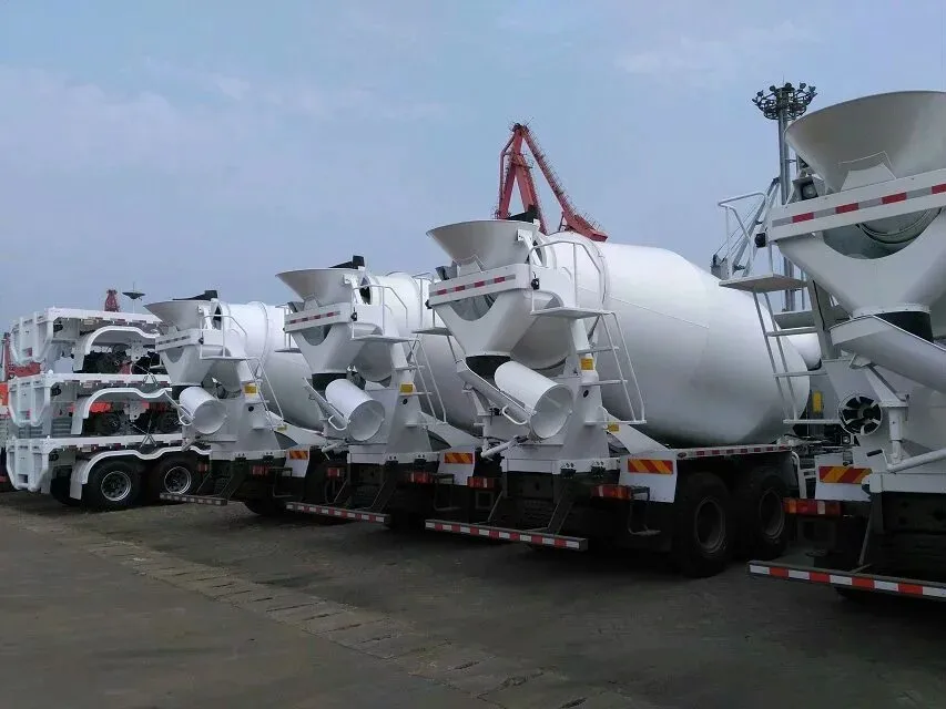 Sinotruck Howo 8m3 12m3 mobile self loading concrete cement mixer truck