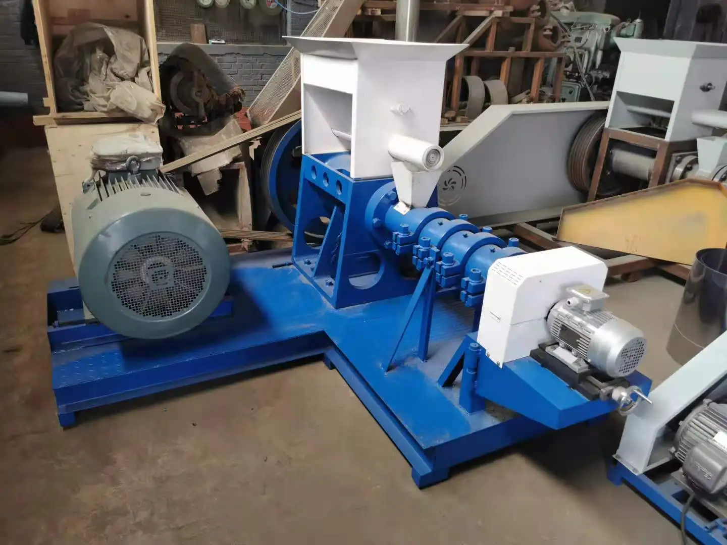 Commercial Fish Feed Pellet Making Machine Price Floating Fish Feed Extruder Machine