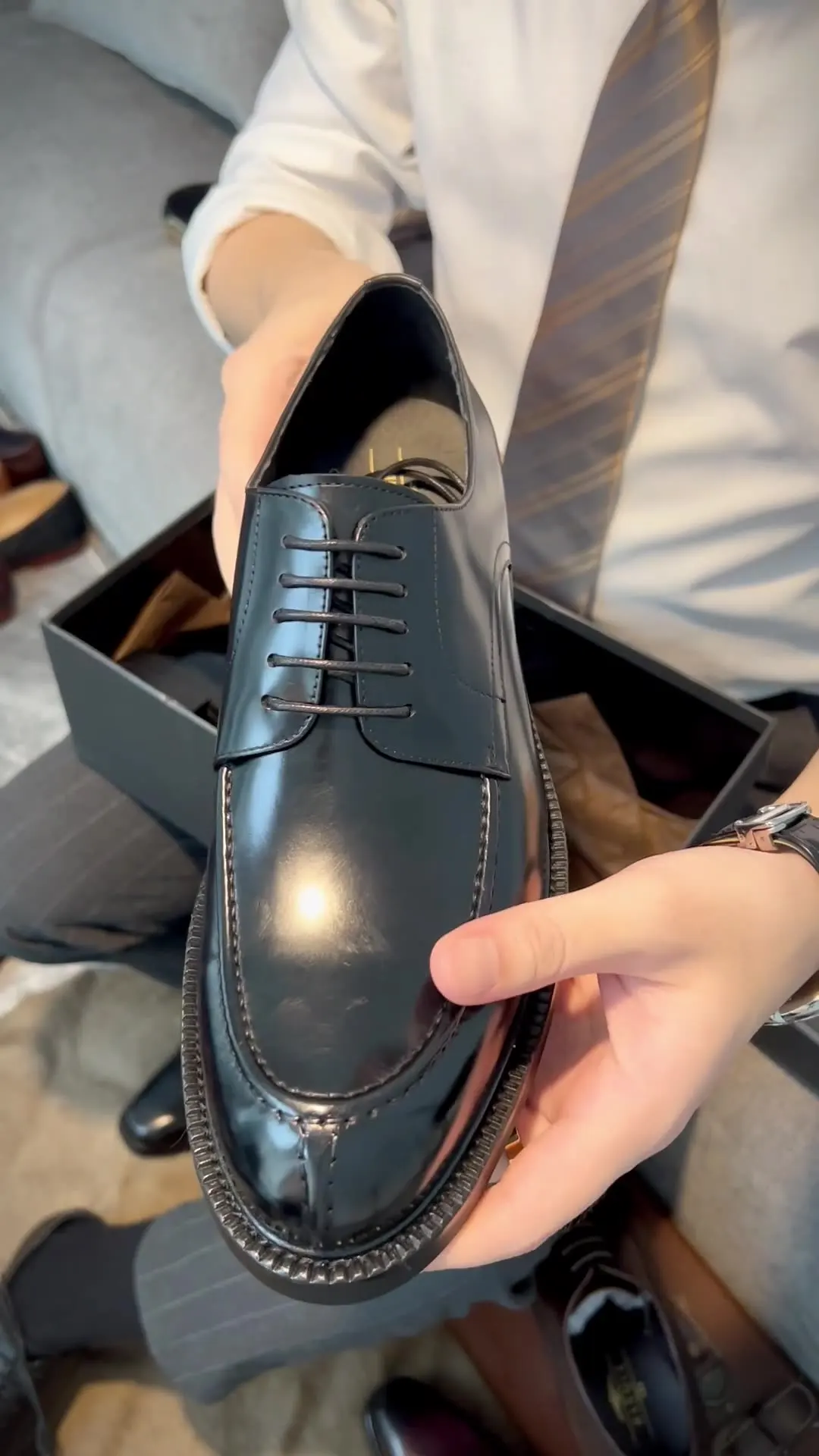 Men Dress Shoes Shadow Patent Leather Luxury Fashion Groom Wedding Shoes Men Luxury Italian style Oxford Shoes Big Size