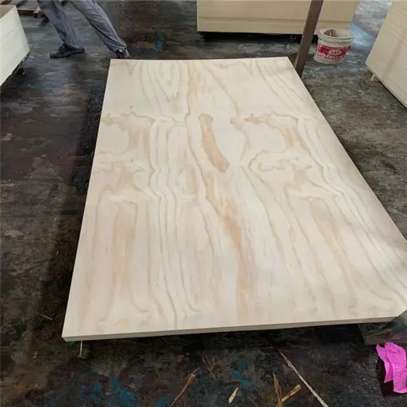 Factory-directly Pine Veneer Plywood 18 mm Cdx Construction Grade 4x8 Pine Plywood Sheet Laminated Plywood