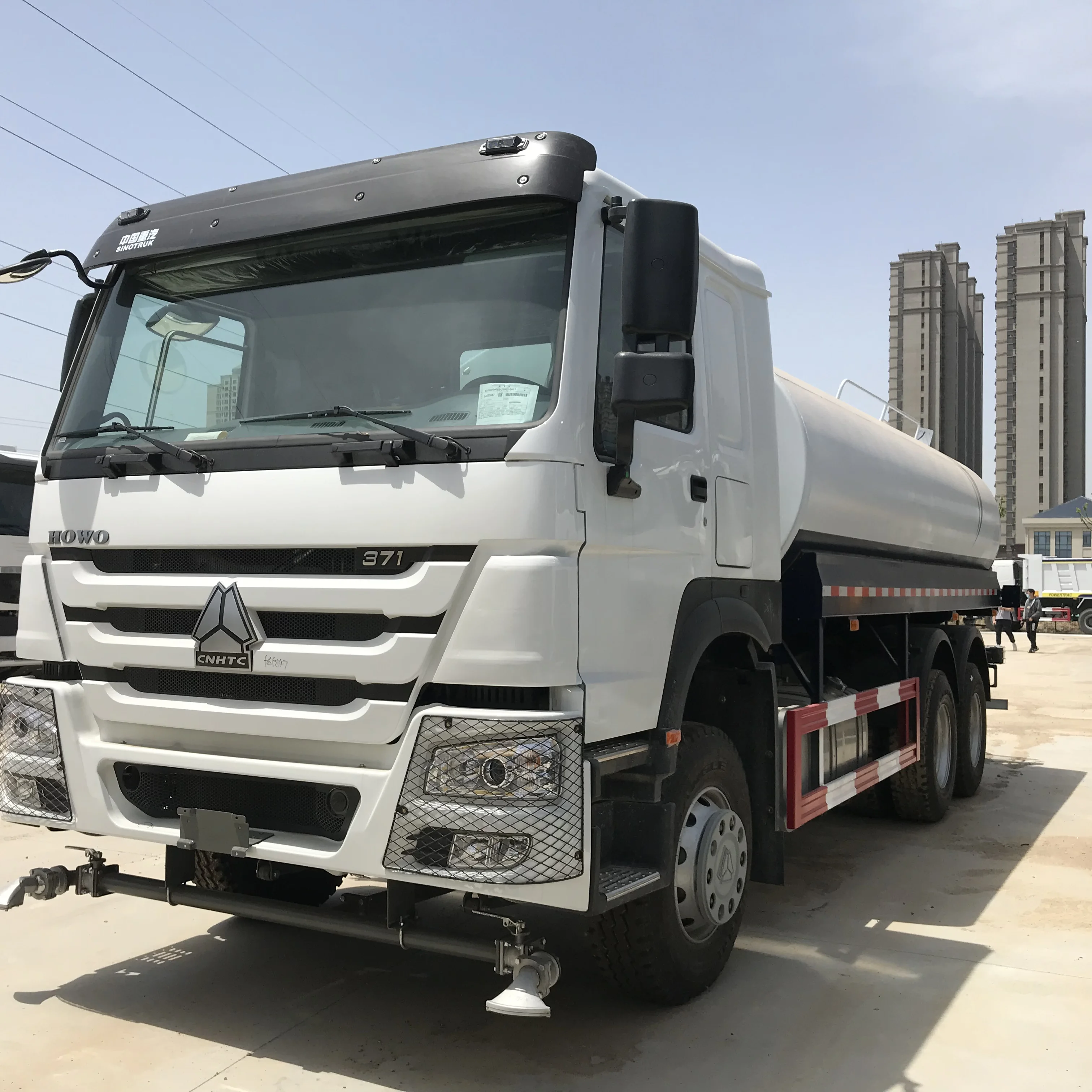 20000l 6x4 колесами 10 Б/у Китай тяжелый автомобиль Howo топливный танкер прицеп задние фонари