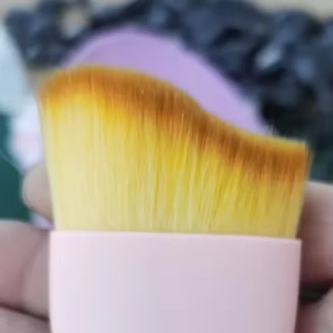 Customized Private Label Black Handle Wave Curved Single Makeup Clean Brush Kabuki Body Brush Foundation Brush Air Conditioner