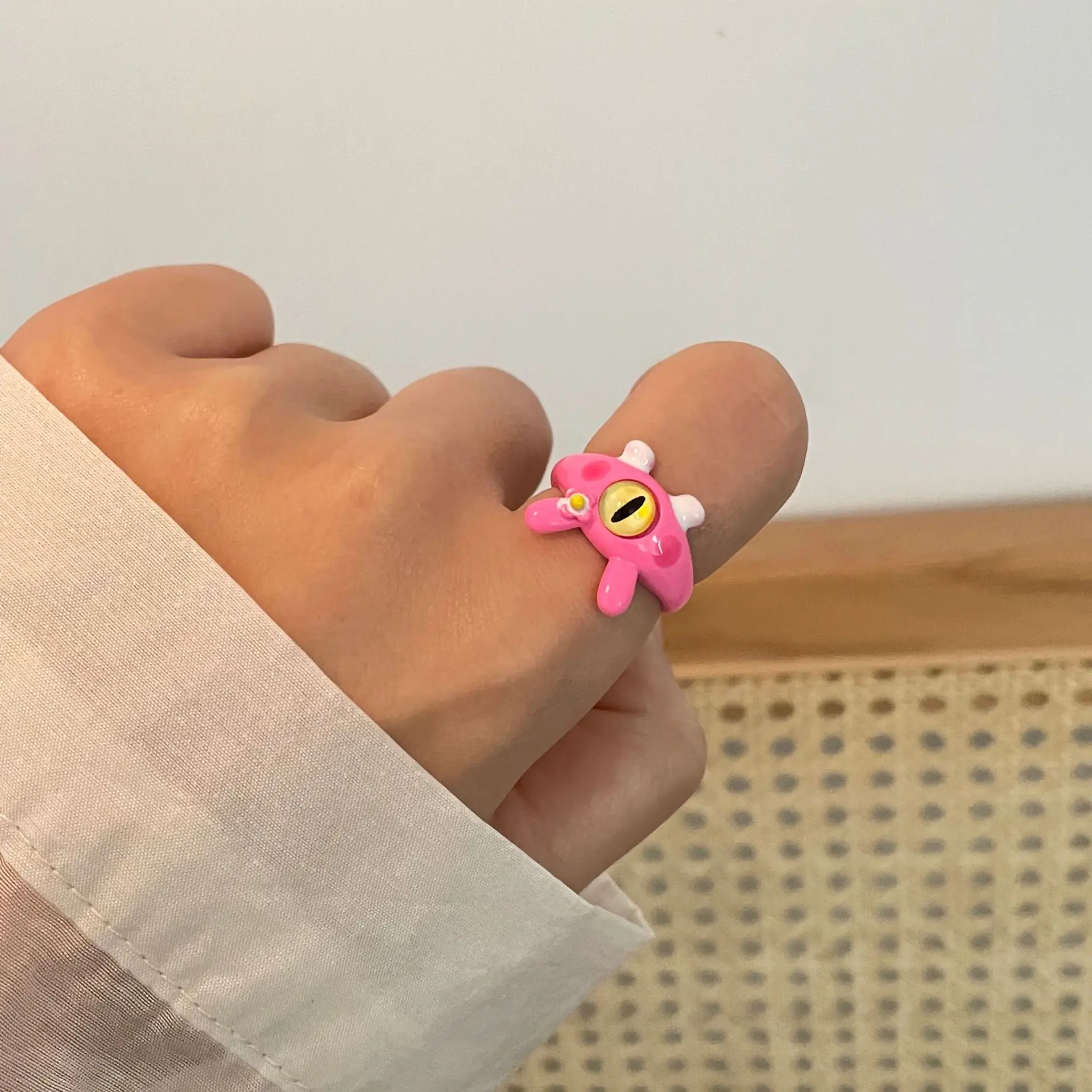 Wholesale Jewelry Women Vintage Minimalist Personalized Sweet Rings for Girl Pink Crystal Anima Cat Monster Eye Adjustable Ring