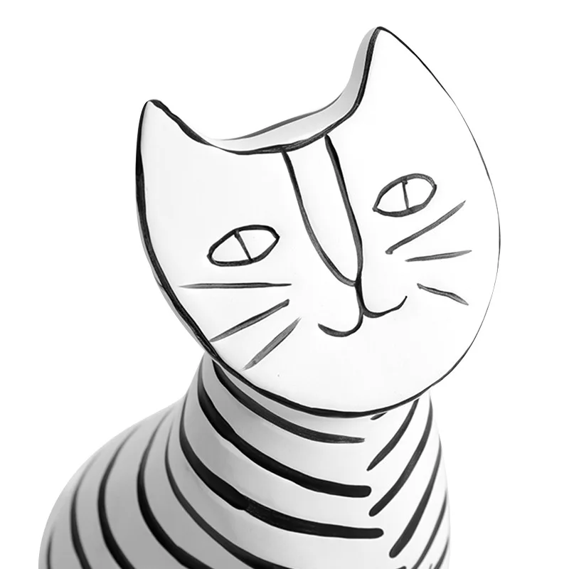 Light Luxury Resin Crafts Ornaments with Cute Cats Artificial Style for Home Decoration