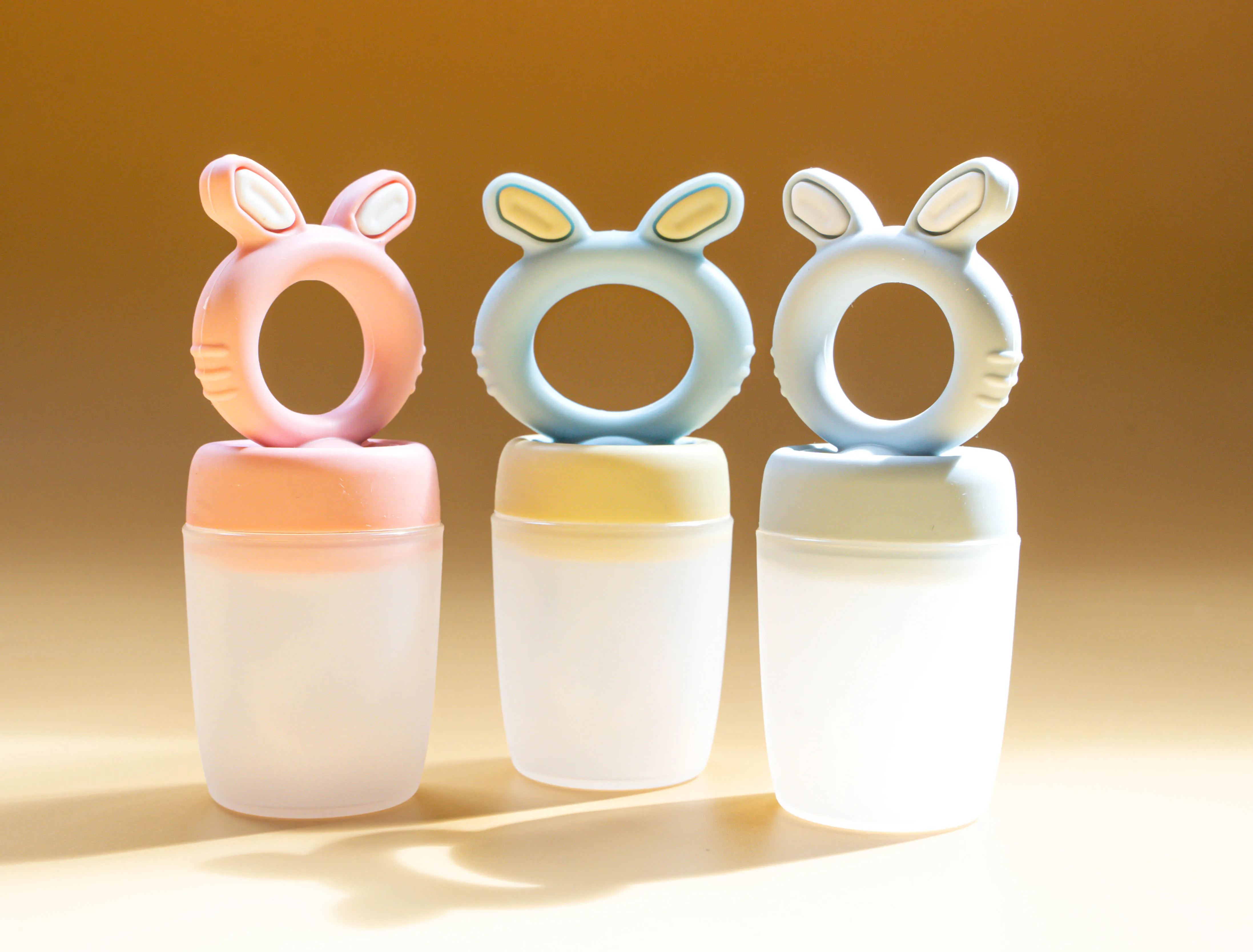 BPA Free Silicone Baby Fruit Feeder Pacifier Bunny Infant Fruit Teether Toy Vegetable Food Feeder