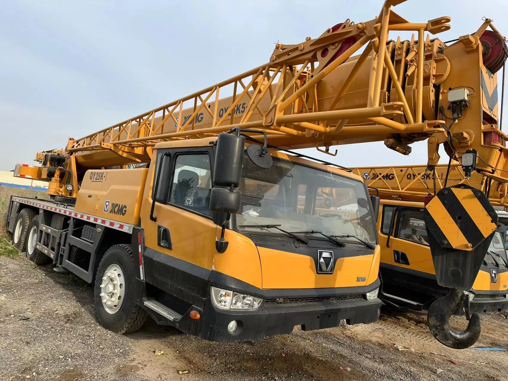 Used 25ton crane XC MG QY25K5 QY25K used 25ton truck crane for sale in good condition