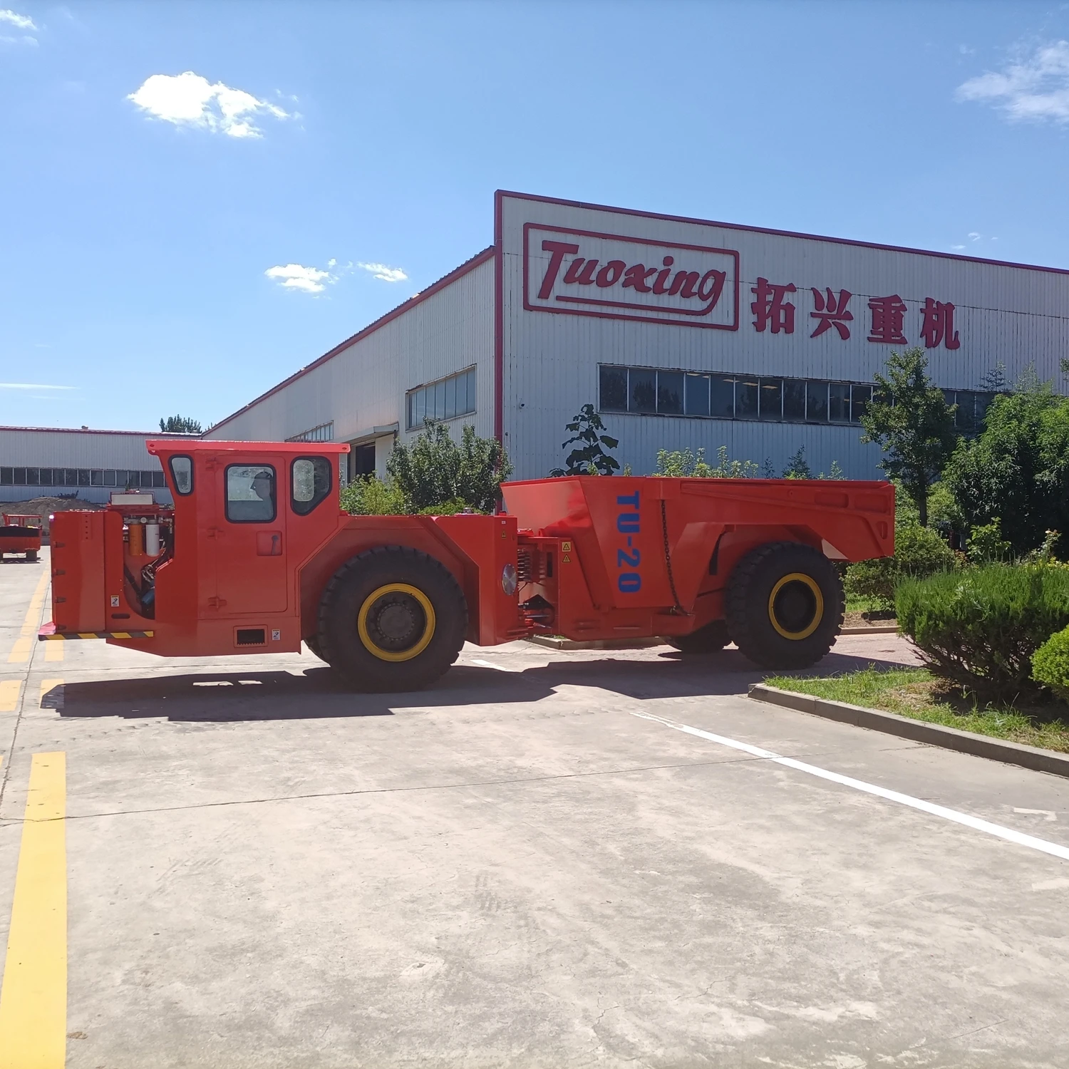 Tuoxing Gold Mine Articulated Dump Truck 6Tons 8Tons 20Tons 30Tons Mining DumpTrucks