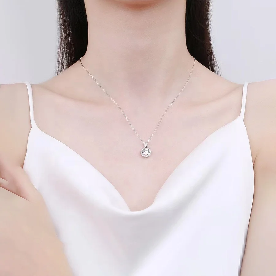 Custom Fashion Charm  Moissanite Stone  925 Sterling Silver Jewelry Pendant Necklace Wedding Jewelry For Women