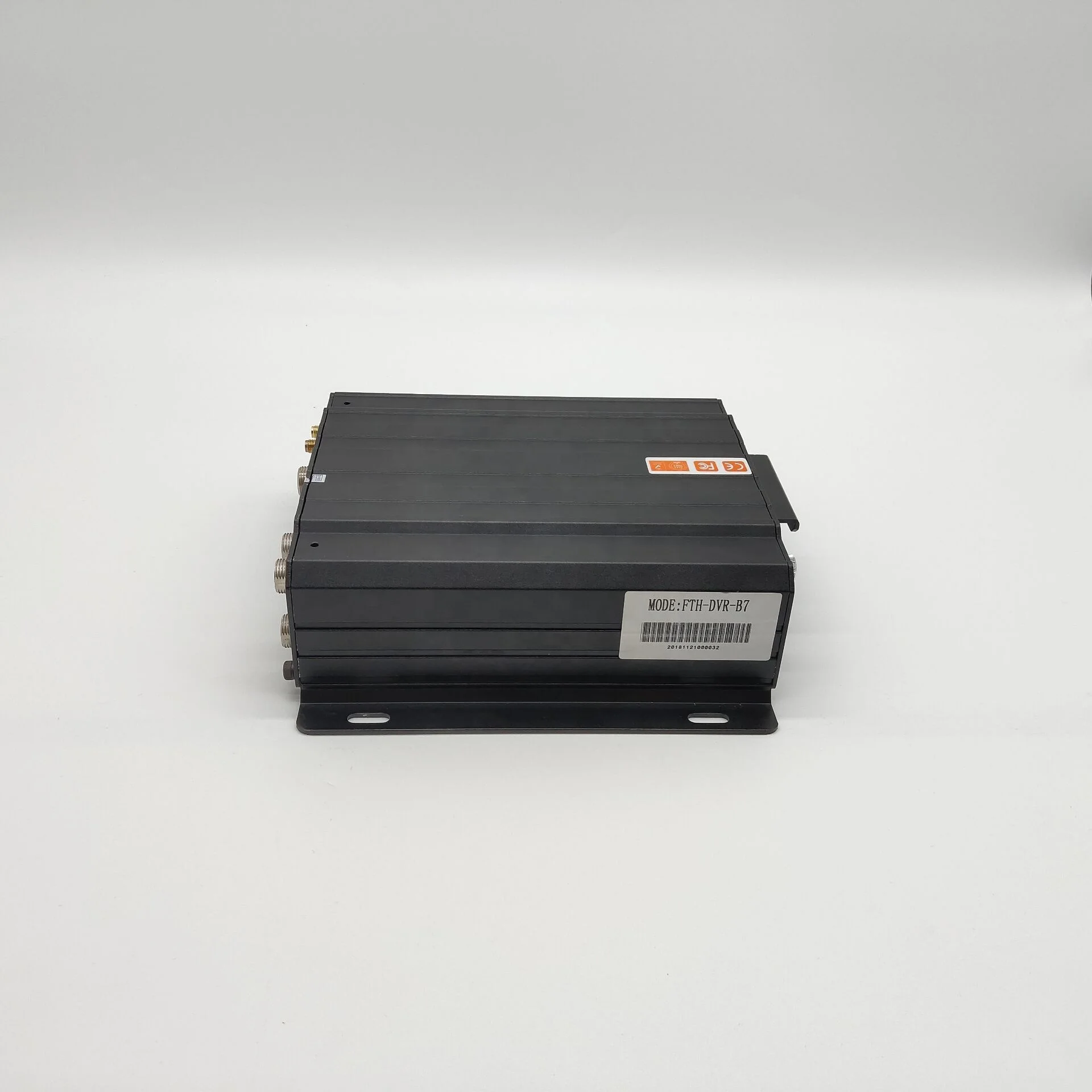 
4CH 1080P AHD 4G+GPS SD card CCTV hd car camera car coach DVR 