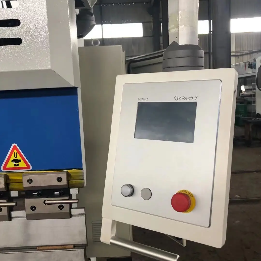 
NC and CNC WC67Y-125t/4000 steel plate hydraulic press brake bending machine for door frame 